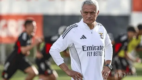 《姆巴佩转会风波升级！律师炮轰巴黎索赔4.4亿欧元，口头协议竟成笑柄？》